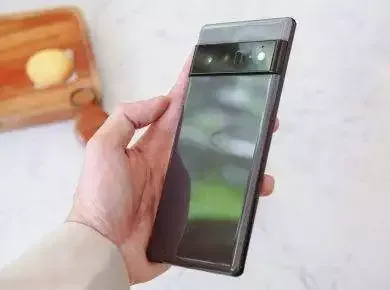 Pixel 6a nu este perfect, dar îl iubesc pentru un motiv important